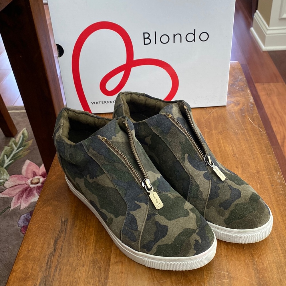 Blondo waterproof wedge sneakers
